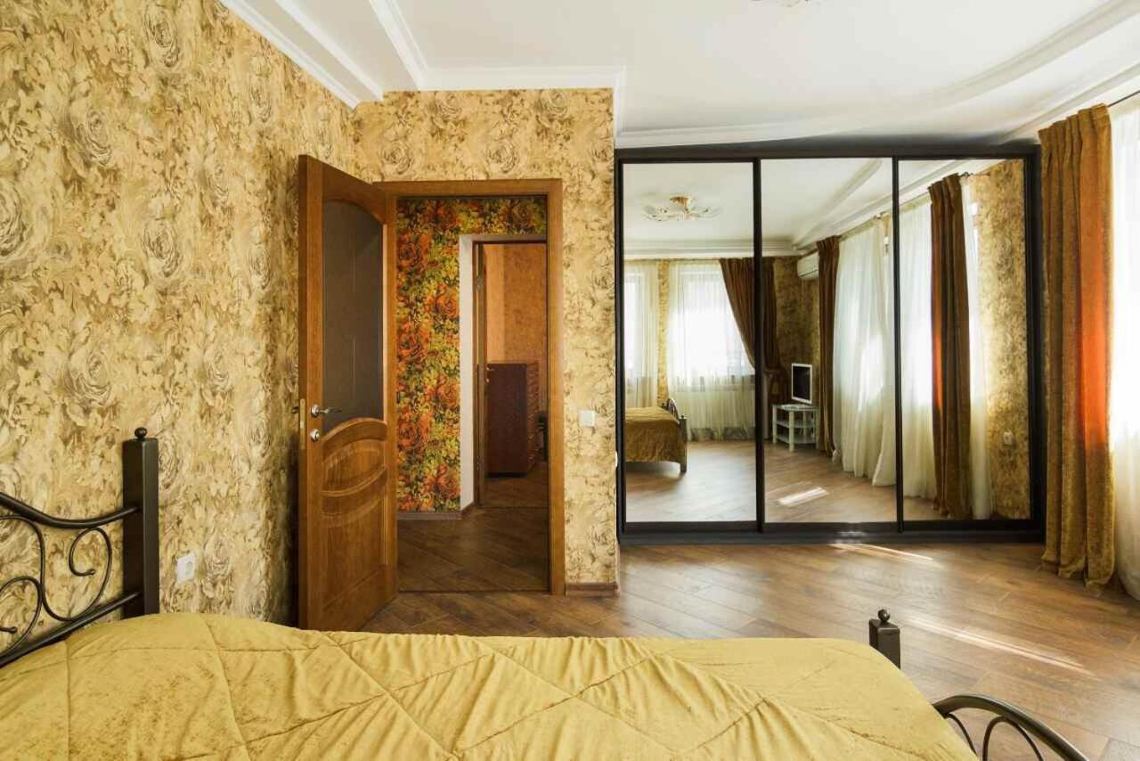 Apartment In Deribasovskay Street 20 Odessa Luaran gambar