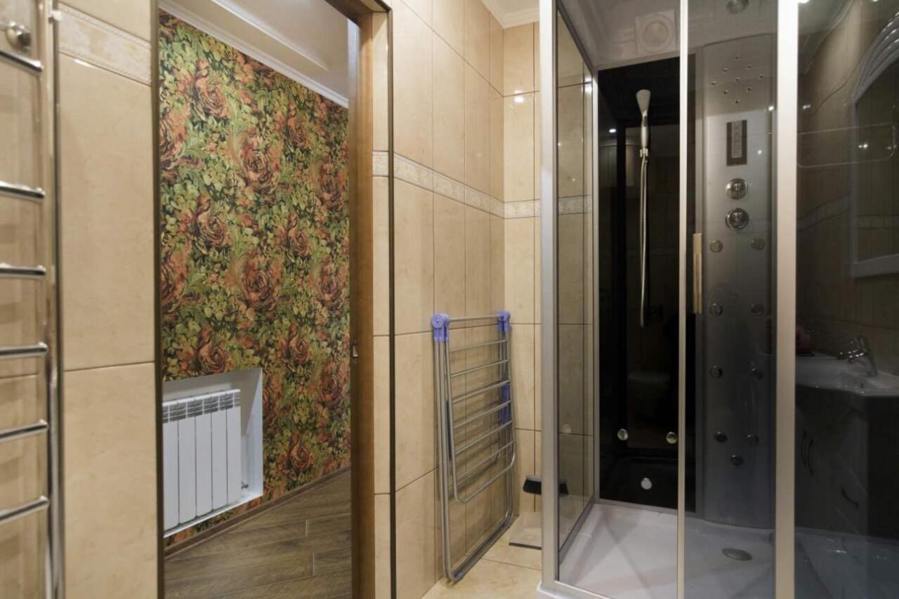 Apartment In Deribasovskay Street 20 Odessa Luaran gambar